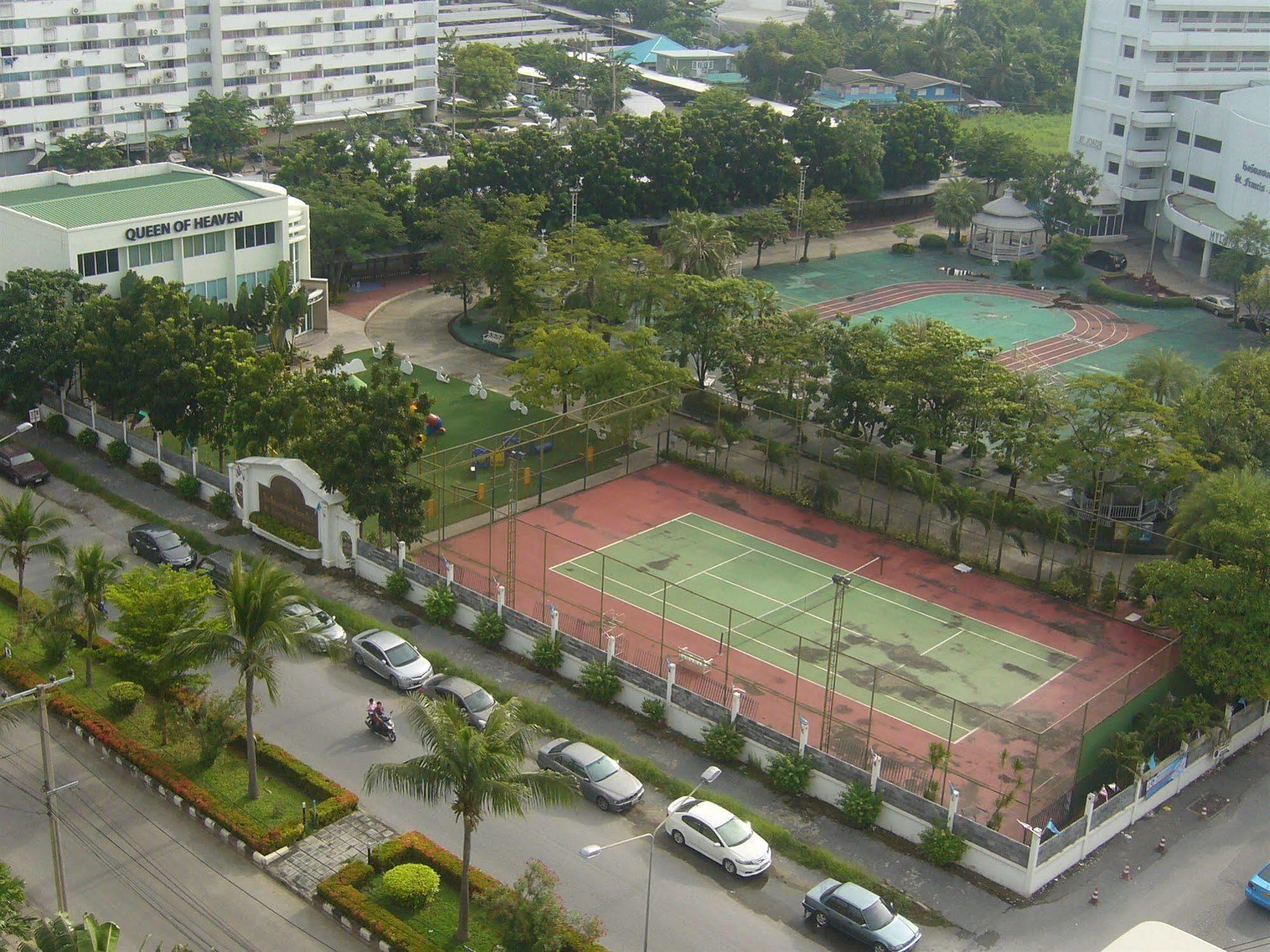 Impact Muang Thong Thani Service Condominium 방콕 외부 사진